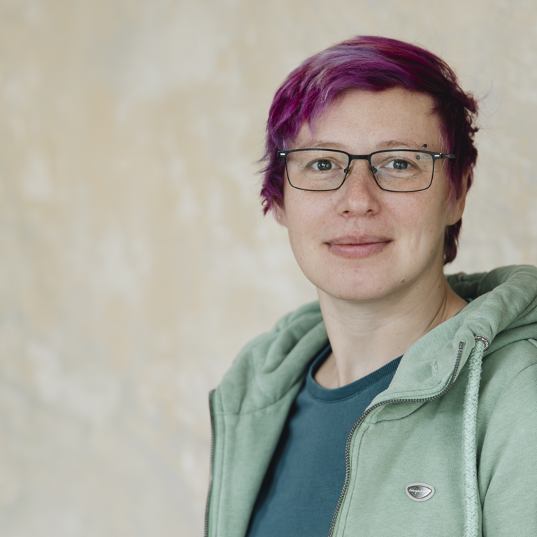Portrait of Jana Lasser